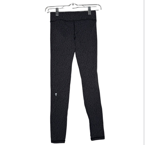 Ivivva Herringbone Pattern Leggings Gray and Black Size 10 Low Rise Stretchy - Picture 2 of 8